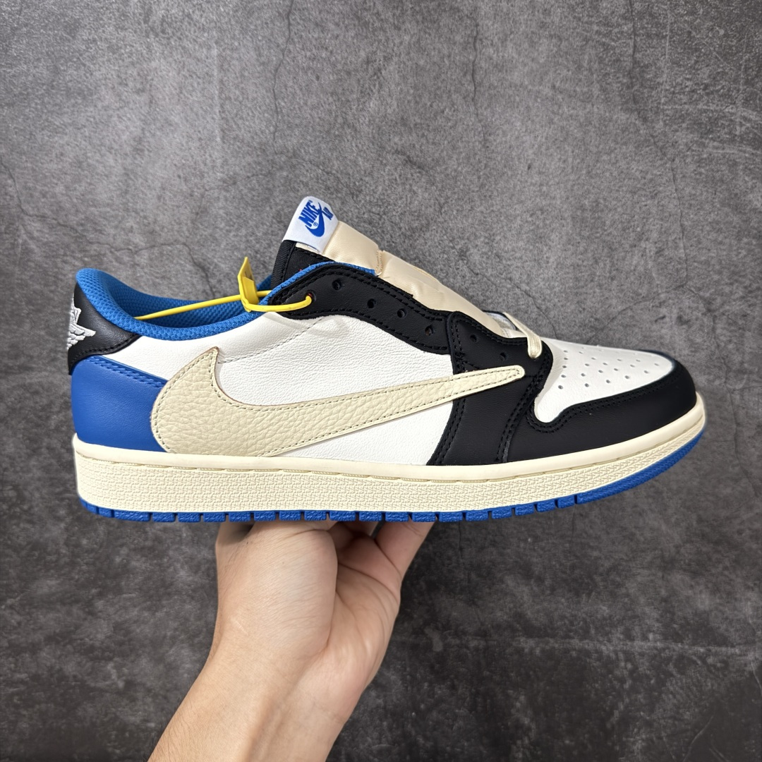 【GX2.0海外版】Travis Scott x Air Jordan AJ1 Low OG SP TS联名闪电倒钩低帮 DM7866-140 知名大厂出品 纯原第一梯队版本 产品品控稳定性领先行业 各方面均可对飙市面通货版 SZ原厂全套原楦原纸板冲刀磨具开发 原厂皮料加持 原厂港宝加持定型后跟R度完美 同源原厂电绣 鬼脸飞翼针数密度立体效果一致 百分百一致原鞋 原厂拉帮工艺 针距密度一致 后跟弧度收口自然不对折 极致一眼正品既视感 进口玻璃冲刀皮料裁剪零毛边 全鞋电脑针车工艺 品控清洁度最高QC检验标准 免检产品 原厂订购鞋盒、鞋标、防尘纸、鞋撑、鞋带 追求极致的原厂味道 尺码：36-48.5-选品中心