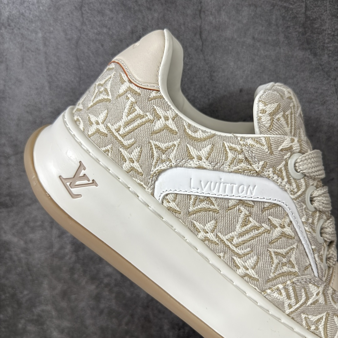 图片[6]-【HS顶级礼盒版】LV 路易威登LOUIS VUITTON Tilted Low Sneakers 倾斜系列低帮复古休闲运动文化百搭板鞋 2026早春款板鞋 饼干鞋 礼盒包装 私模开发大底 正确细节 原鞋原材料1：1打造 完美版型做工 欢迎对比市场任何品质的货品 广东原产 专业LV大厂出品 正确底 大底开发近半年 原楦型开发纸版 全鞋原材料打造 细节 针车 烫金 中底无可挑剔 包装说明书防尘布袋物件(附送官方快递加固牛皮纸外盒!!)# 尺码：39 40 41 42 43 44 45 46-选品中心