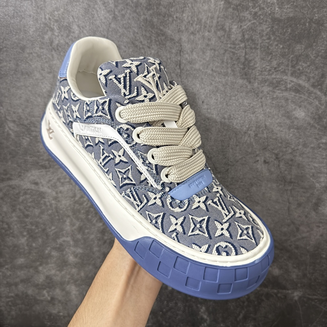 图片[3]-【HS顶级礼盒版】LV 路易威登LOUIS VUITTON Tilted Low Sneakers 倾斜系列低帮复古休闲运动文化百搭板鞋 2026早春款板鞋 饼干鞋 礼盒包装 私模开发大底 正确细节 原鞋原材料1：1打造 完美版型做工 欢迎对比市场任何品质的货品 广东原产 专业LV大厂出品 正确底 大底开发近半年 原楦型开发纸版 全鞋原材料打造 细节 针车 烫金 中底无可挑剔 包装说明书防尘布袋物件(附送官方快递加固牛皮纸外盒!!)# 尺码：39 40 41 42 43 44 45 46-选品中心