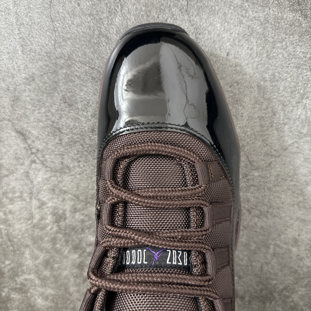 图片[5]-【外贸版】Air Jordan 11 Retro 黑棕黑咖啡 货号：CT8012-200   原楦原档案数据开模打造 原厂中底拉帮钢印 原厂漆皮 防冻不开裂 头层皮料 原装鞋撑 水晶大底正确色度色泽 原楦原数据刺绣 原厂车缝走线及对位 毫厘不差 飞人logo采用原数据电脑刺绣 原装正品碳纤维真实碳板 增强抗扭 原内标 原盒标 正确官方原盒 原厂防氧化水晶外底 原厂配套厂全掌solo气垫 尺码：40 40.5 41 42 42.5 43 44 44.5 45 46 47.5 48.5-选品中心