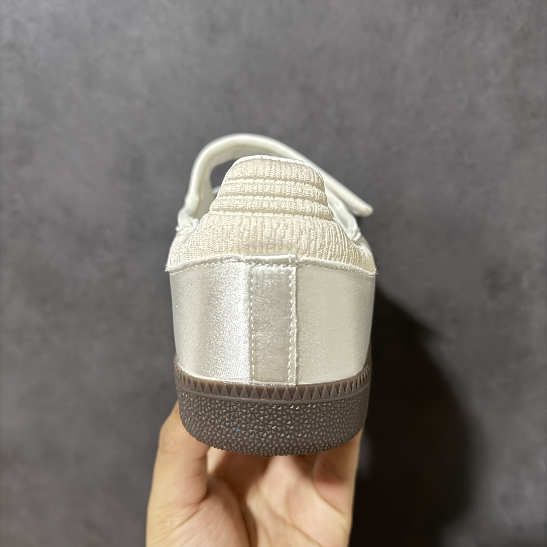 图片[4]-【公司级】Adidas三叶草SAMBA Jane W 玛丽珍鞋 该鞋款鞋面采用多种材料拼接(缝/车线) Superstar系列又备受众多滑板爱好者的青睐 这款Superstar经典鞋 沿用50年来的贝壳鞋头样式 继往开来 采用皮革鞋面和浑厚全包大底设计 烫金徽标伴你在滑板上留下“流星”般绚丽的轨迹 货号： LB8627 尺码： 35.5 36 36.5 37.5 38 38.5 39 40 40.5 41 42-选品中心