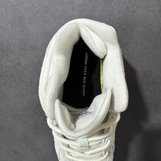 adidas × Bad Bunny Badbo 1.0 经典百搭 中帮 篮球鞋 Bad Bunny联名款篮球鞋,中帮设 adidas × Bad Bunny Badbo 1.0 经典百搭 中帮 篮球鞋 Bad Bunny联名款篮球鞋,中帮设