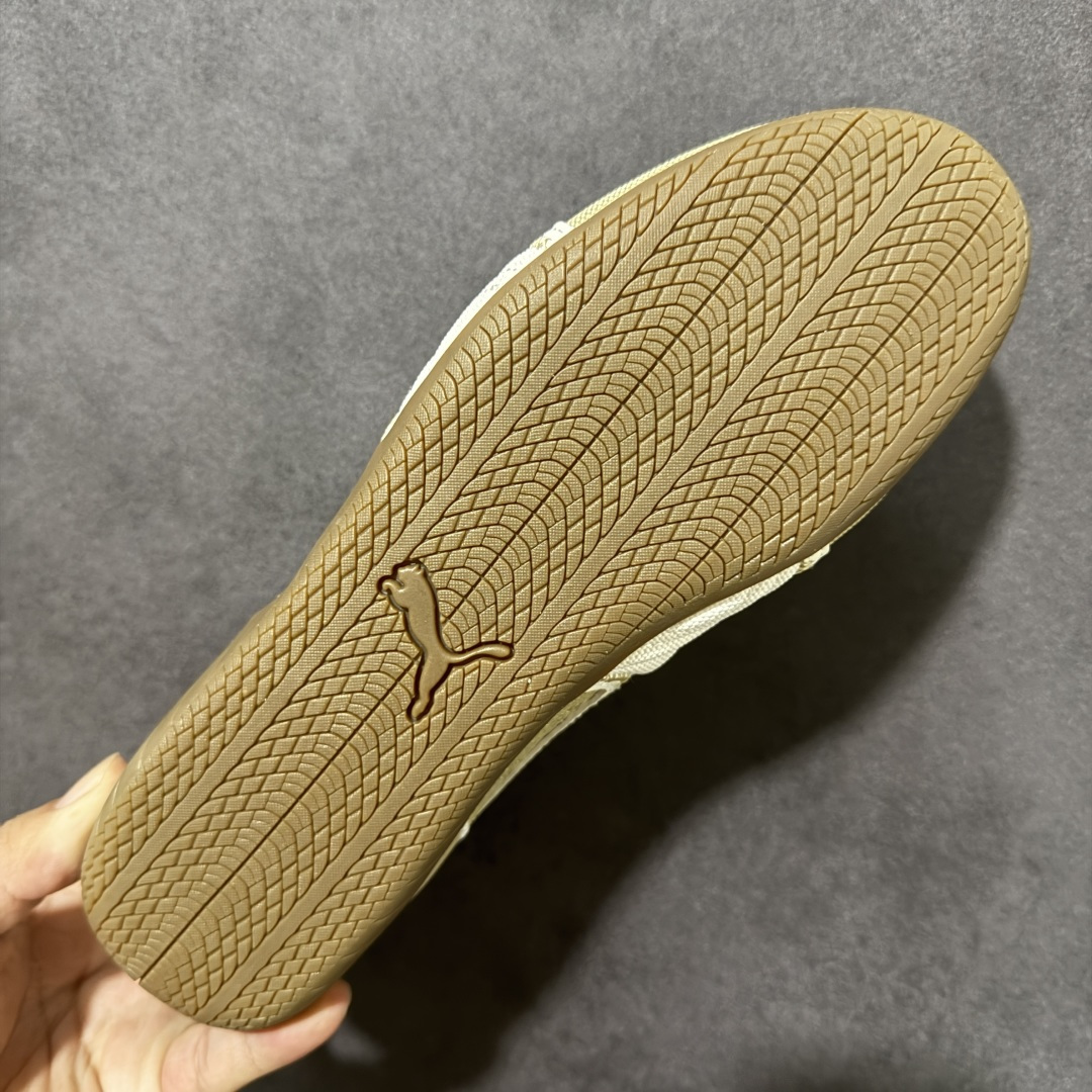 图片[9]-【公司级】Puma Speedcet OG 彪马低帮复古运动休闲赛车跑鞋 以趣味十足又前卫复古的设计引领潮流，将赛道精神融入街头时尚，开启前卫竞速之旅。融入经典配色，主打前卫复古风。鞋款的鞋侧以复古的流线造型，缀以经典Logo，巧妙吸睛；麂皮+网眼融合舒适鞋面，赋予了独特的个性美学，演绎赛车的无尽能量。 货号：408858-02 尺码：35.5-45-选品中心
