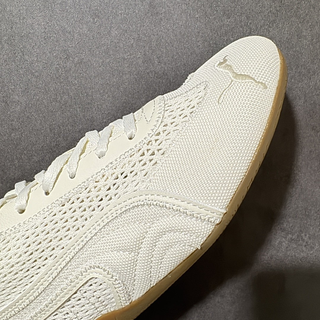 图片[8]-【公司级】Puma Speedcet OG 彪马低帮复古运动休闲赛车跑鞋 以趣味十足又前卫复古的设计引领潮流，将赛道精神融入街头时尚，开启前卫竞速之旅。融入经典配色，主打前卫复古风。鞋款的鞋侧以复古的流线造型，缀以经典Logo，巧妙吸睛；麂皮+网眼融合舒适鞋面，赋予了独特的个性美学，演绎赛车的无尽能量。 货号：408858-01 尺码：35.5-45-选品中心