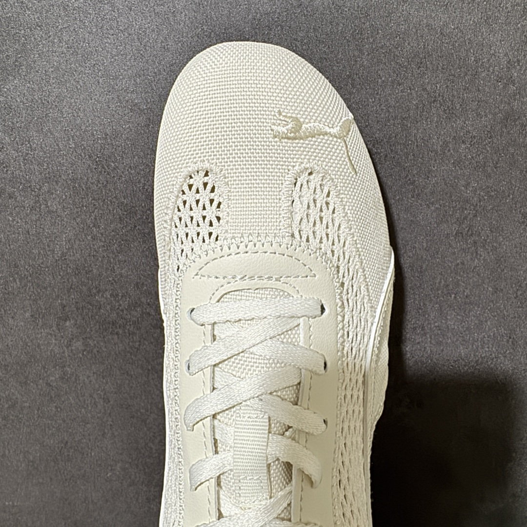 图片[5]-【公司级】Puma Speedcet OG 彪马低帮复古运动休闲赛车跑鞋 以趣味十足又前卫复古的设计引领潮流，将赛道精神融入街头时尚，开启前卫竞速之旅。融入经典配色，主打前卫复古风。鞋款的鞋侧以复古的流线造型，缀以经典Logo，巧妙吸睛；麂皮+网眼融合舒适鞋面，赋予了独特的个性美学，演绎赛车的无尽能量。 货号：408858-01 尺码：35.5-45-选品中心