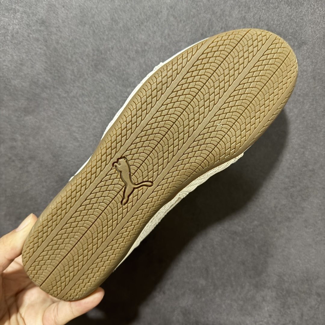 图片[9]-【公司级】Puma Speedcet OG 彪马低帮复古运动休闲赛车跑鞋 以趣味十足又前卫复古的设计引领潮流，将赛道精神融入街头时尚，开启前卫竞速之旅。融入经典配色，主打前卫复古风。鞋款的鞋侧以复古的流线造型，缀以经典Logo，巧妙吸睛；麂皮+网眼融合舒适鞋面，赋予了独特的个性美学，演绎赛车的无尽能量。 货号：408858-01 尺码：35.5-45-选品中心