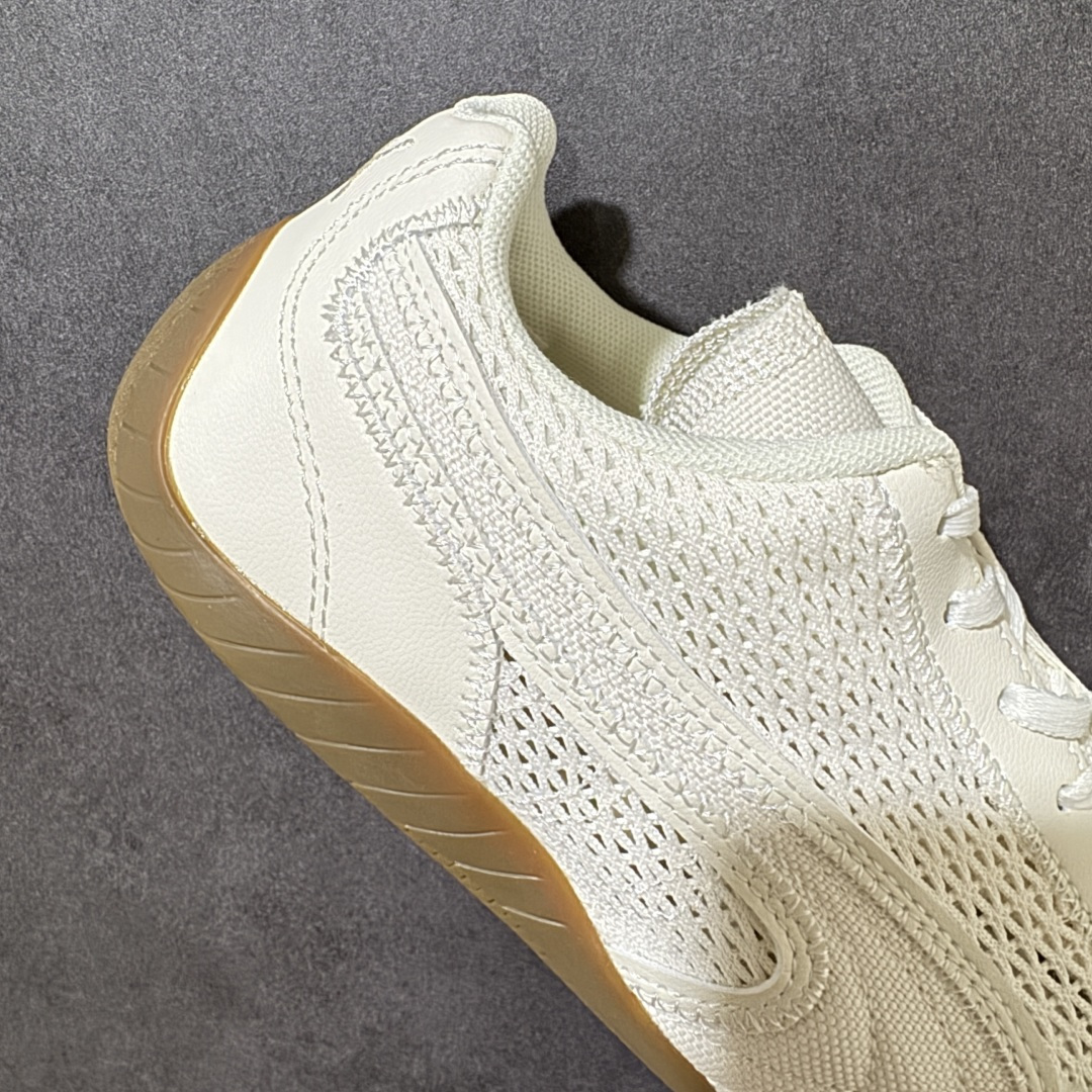 图片[7]-【公司级】Puma Speedcet OG 彪马低帮复古运动休闲赛车跑鞋 以趣味十足又前卫复古的设计引领潮流，将赛道精神融入街头时尚，开启前卫竞速之旅。融入经典配色，主打前卫复古风。鞋款的鞋侧以复古的流线造型，缀以经典Logo，巧妙吸睛；麂皮+网眼融合舒适鞋面，赋予了独特的个性美学，演绎赛车的无尽能量。 货号：408858-01 尺码：35.5-45-选品中心