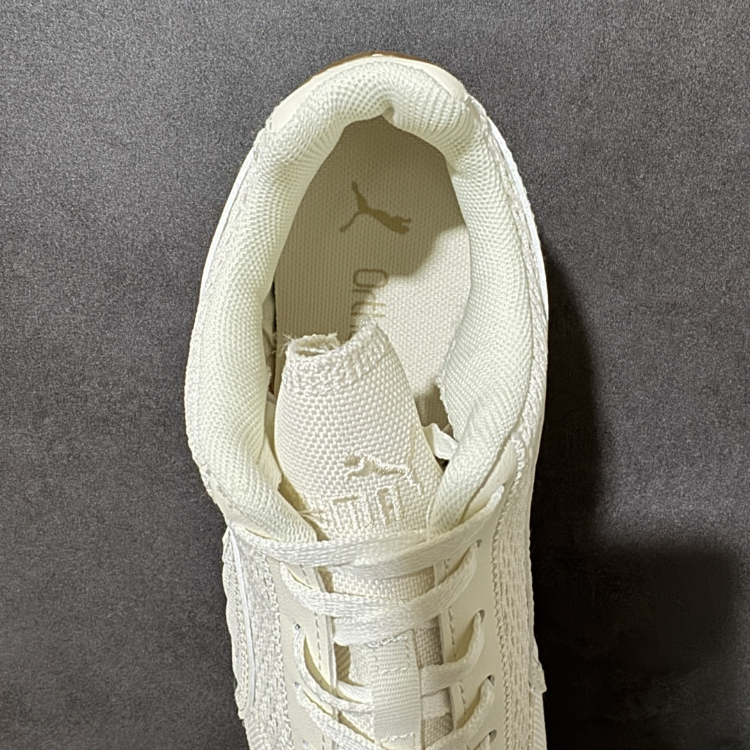 图片[6]-【公司级】Puma Speedcet OG 彪马低帮复古运动休闲赛车跑鞋 以趣味十足又前卫复古的设计引领潮流，将赛道精神融入街头时尚，开启前卫竞速之旅。融入经典配色，主打前卫复古风。鞋款的鞋侧以复古的流线造型，缀以经典Logo，巧妙吸睛；麂皮+网眼融合舒适鞋面，赋予了独特的个性美学，演绎赛车的无尽能量。 货号：408858-01 尺码：35.5-45-选品中心
