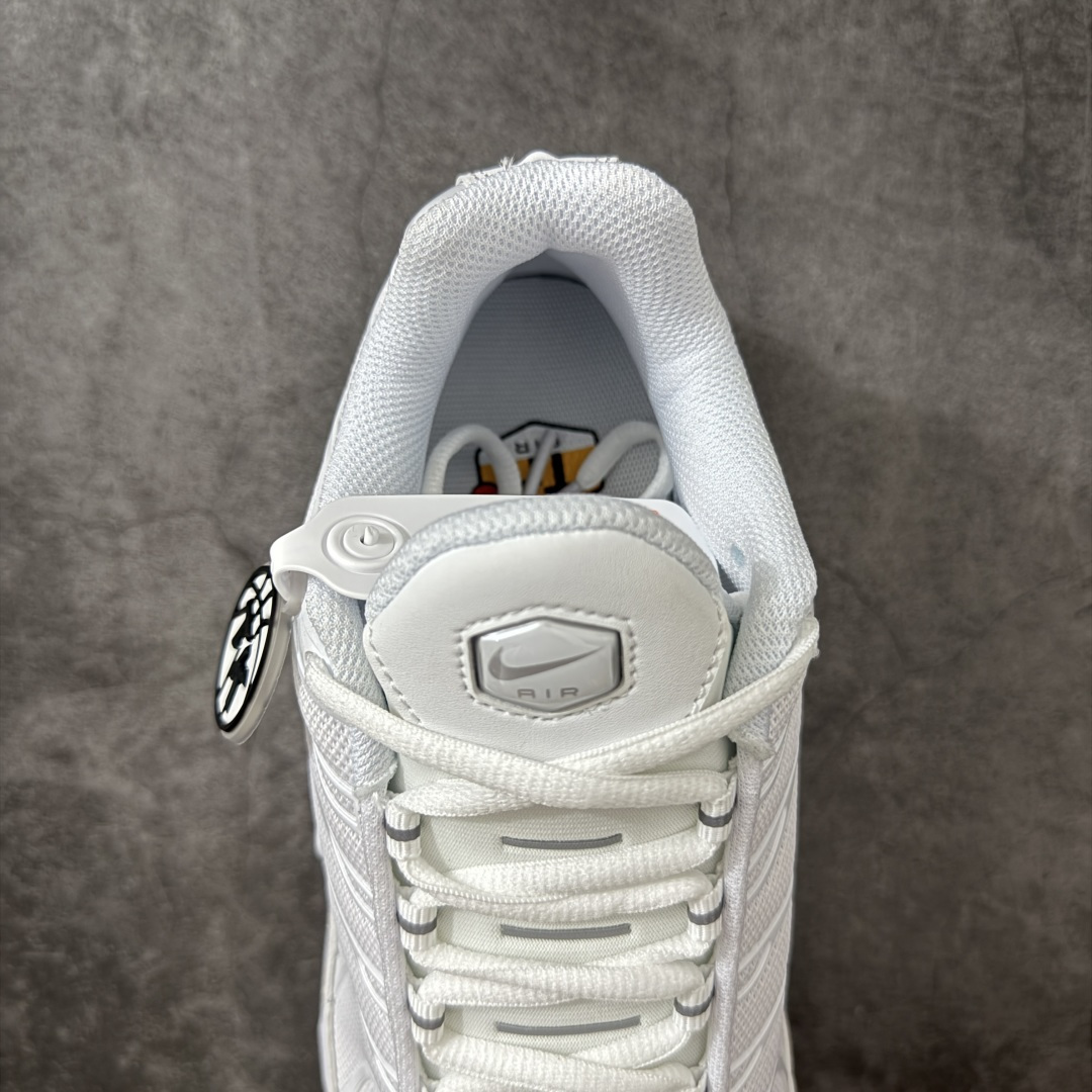 Nike Air Max Plus TN气垫系列跑鞋 DM2362-100全新一比一高端版本真正的市场T