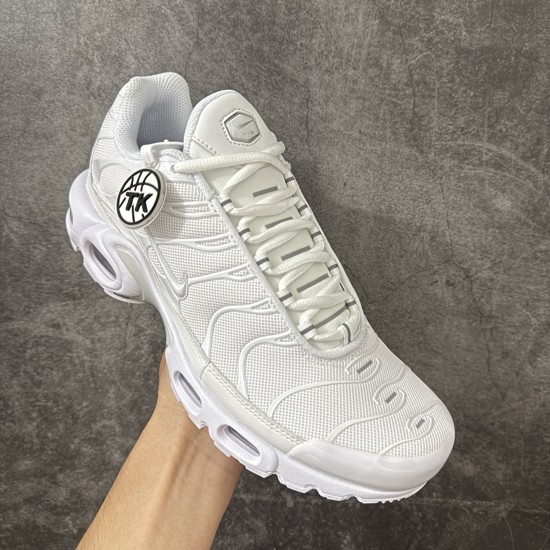 Nike Air Max Plus TN气垫系列跑鞋 DM2362-100全新一比一高端版本真正的市场T
