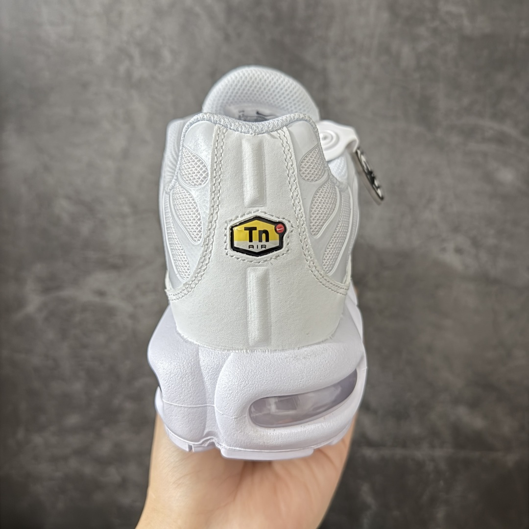Nike Air Max Plus TN气垫系列跑鞋 DM2362-100全新一比一高端版本真正的市场T