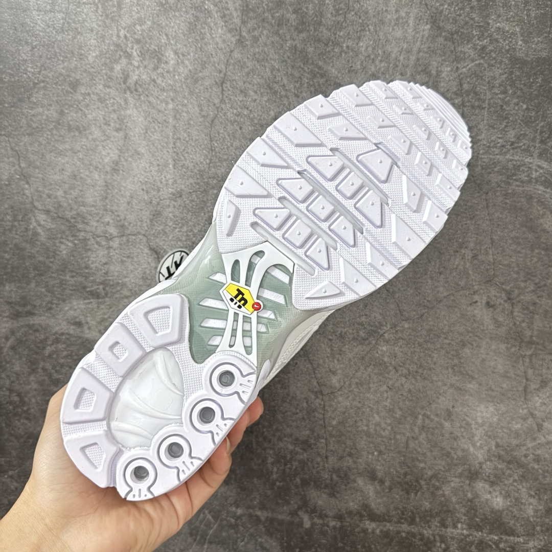 Nike Air Max Plus TN气垫系列跑鞋 DM2362-100全新一比一高端版本真正的市场T