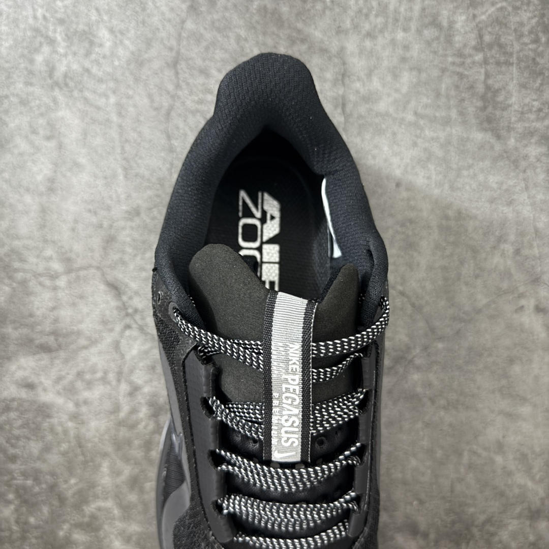 Nike Pegasus Premium SE 舒适百搭减震防滑耐磨透气 低帮跑步鞋简约又不失活力，上脚