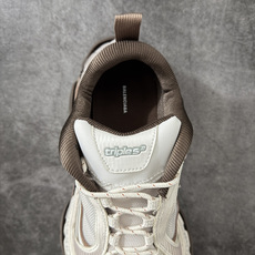 Balenciaga巴黎世家24代 Triple S .2 白红 低帮 老爹鞋市场老牌巴黎世家大厂出品品 Balenciaga巴黎世家24代 Triple S .2 白红 低帮 老爹鞋市场老牌巴黎世家大厂出品品