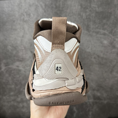 Balenciaga巴黎世家24代 Triple S .2 白红 低帮 老爹鞋市场老牌巴黎世家大厂出品品 Balenciaga巴黎世家24代 Triple S .2 白红 低帮 老爹鞋市场老牌巴黎世家大厂出品品