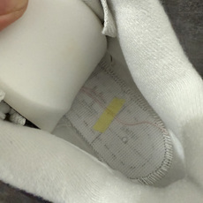 Air Jordan 4 Retro Comic 舒适贴合 支撑 复古篮球鞋 男款 AJ4白黑粉 货号J Air Jordan 4 Retro Comic 舒适贴合 支撑 复古篮球鞋 男款 AJ4白黑粉 货号J