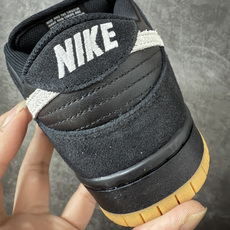 Dunk SB Low 经典黑白生胶底 HF3704-003纯原品质 无论清洁度 做工鞋型 用料 都是最 Dunk SB Low 经典黑白生胶底 HF3704-003纯原品质 无论清洁度 做工鞋型 用料 都是最