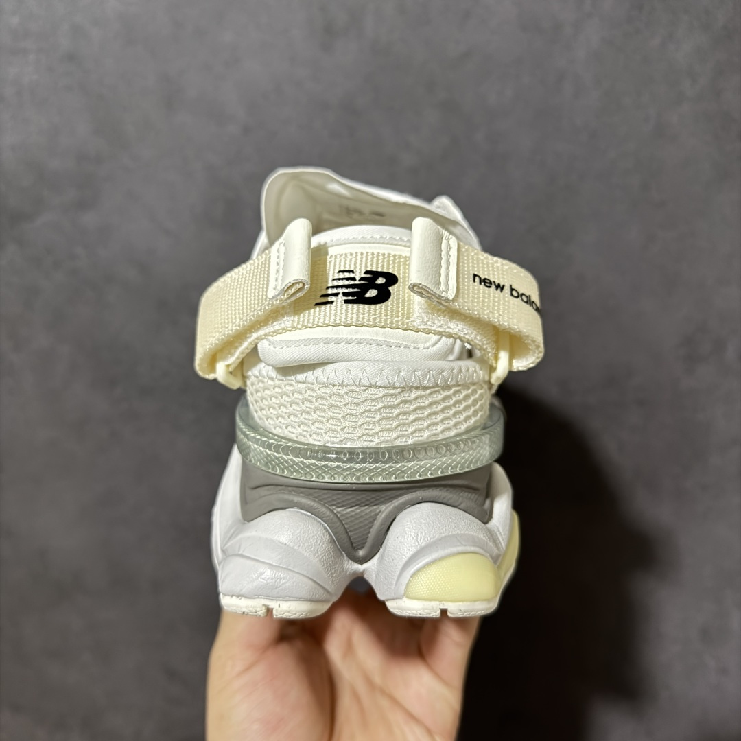 New Balance NB9060 复古休闲运动休闲生活鞋货号：U90601H尺码：36 37 37.
