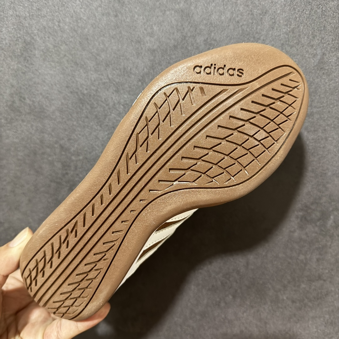Adidas Adipista Trainers 防滑耐磨休闲鞋货号 ：HQ9130尺码：36 36.5
