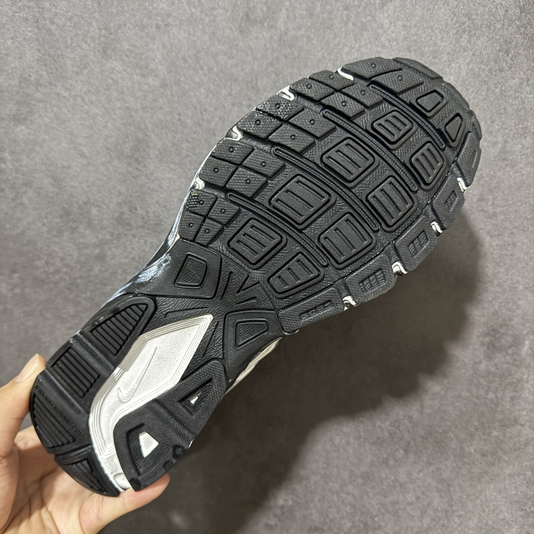 Nike V5 RNR 手工绘制恶作剧涂鸦 复古做旧 解构绑带 舒适百搭防滑耐磨 低帮跑步鞋此款为人工手
