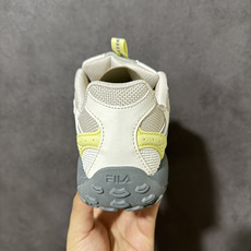 FILA斐乐 PEBBLE 薄巧鞋 舒适百搭德训 低帮 休闲城市通勤跑步鞋自老爹鞋开始流行于街头 FIL FILA斐乐 PEBBLE 薄巧鞋 舒适百搭德训 低帮 休闲城市通勤跑步鞋自老爹鞋开始流行于街头 FIL
