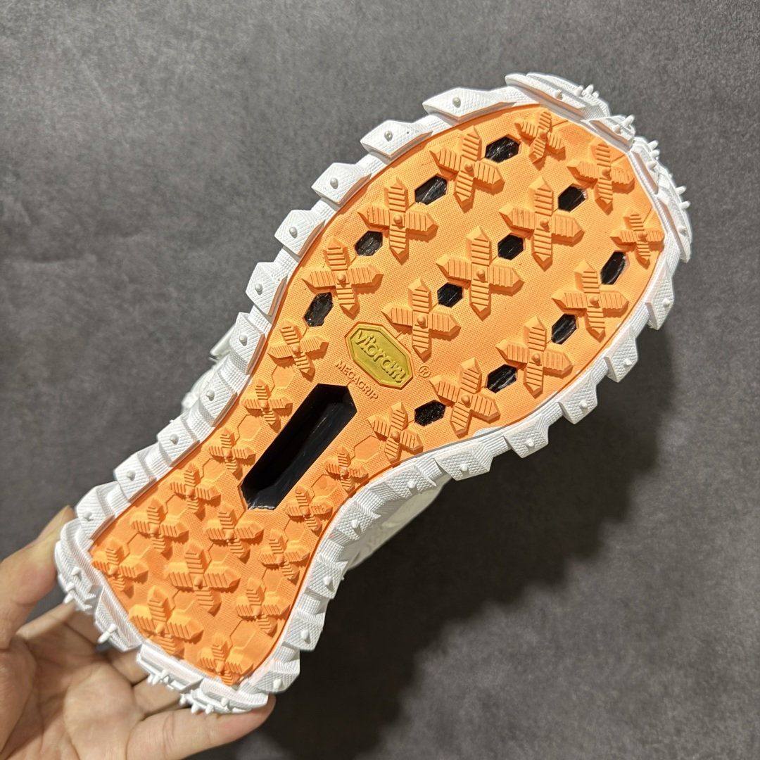 Moncler TrailgriPVela 盟可睐/蒙口露趾户外凉鞋 耐磨舒适防滑 织物材质沙滩鞋尺码：