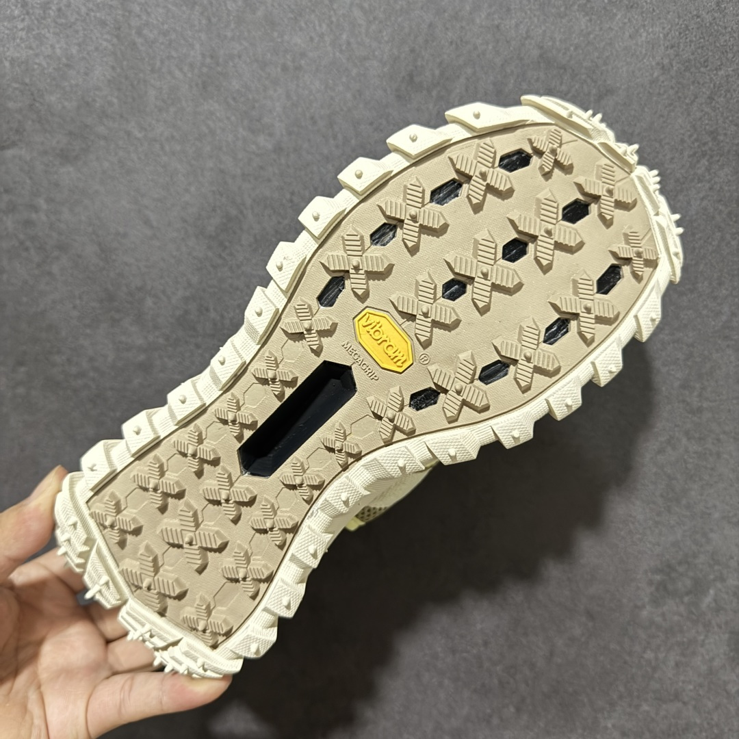 Moncler TrailgriPVela 盟可睐/蒙口露趾户外凉鞋 耐磨舒适防滑 织物材质沙滩鞋尺码：