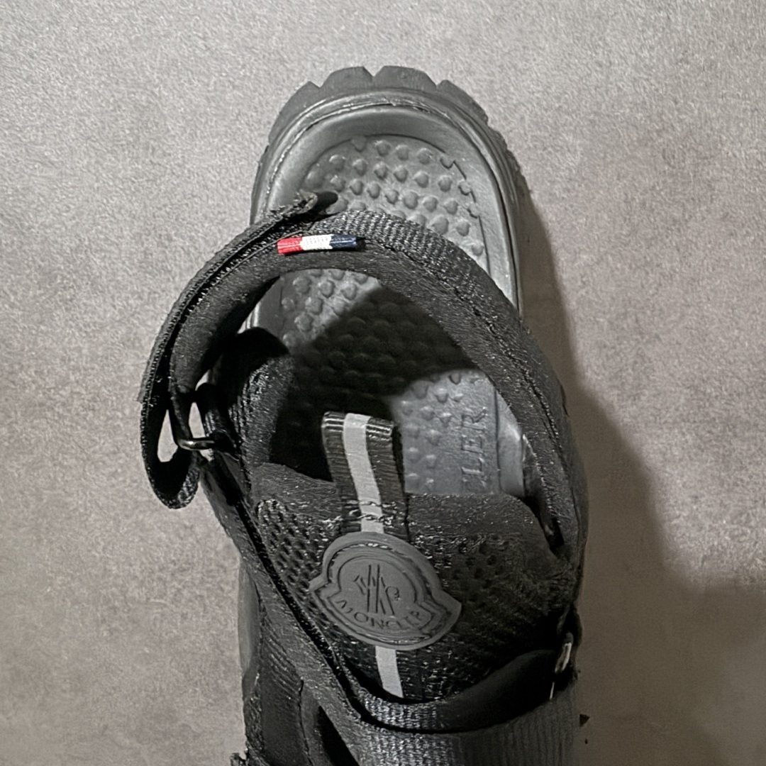 Moncler TrailgriPVela 盟可睐/蒙口露趾户外凉鞋 耐磨舒适防滑 织物材质沙滩鞋尺码：