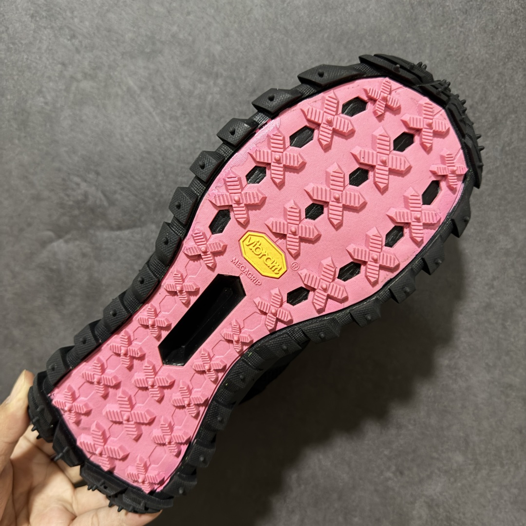 Moncler TrailgriPVela 盟可睐/蒙口露趾户外凉鞋 耐磨舒适防滑 织物材质沙滩鞋尺码：