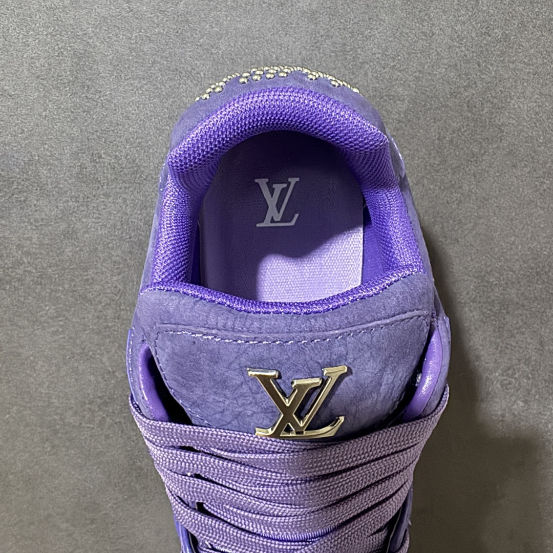 图片[6]-【性价比礼盒版】Louis Vuitton LV Trainer系列高奢运动鞋潮人必备单品 同步ZP官网空胶工艺 挂饰均镶嵌NFC芯片感应装置 正确胶片断点式设计 中底正确还原原版油印字母比例 1：1原楦格板、楦头、刀磨全新升级！ 独家订制顶级压纹麂皮 原版开模TPU大底 质感原版一致 垫脚聚米微料加透气英伦网布 细节完美呈现！ 尺码：35-47-选品中心