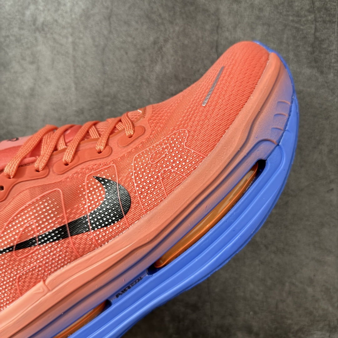 Nike VOMERO PREMIUM 耐克 舒适减震防滑 低帮跑步鞋全掌ReactX泡绵中底 前掌和后