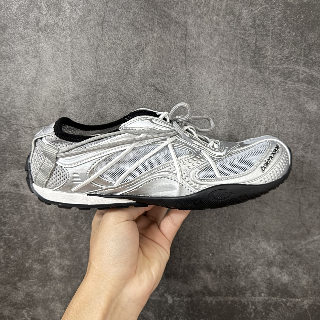Balenciaga巴黎世家 Radar 圆头系带 做旧效果 低帮 生活休闲鞋巴黎世家25代轻薄款经典黑