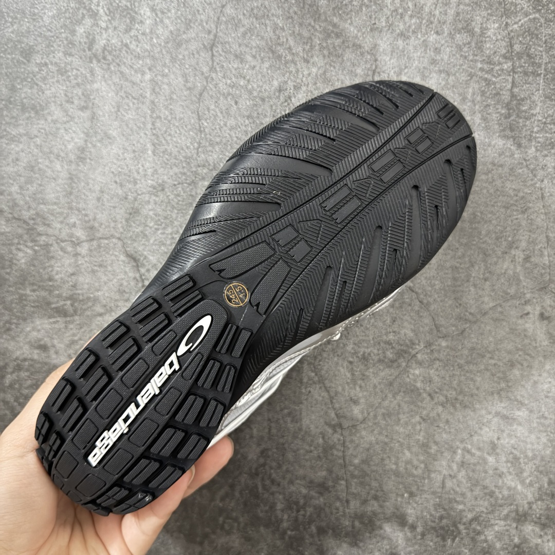 Balenciaga巴黎世家 Radar 圆头系带 做旧效果 低帮 生活休闲鞋巴黎世家25代轻薄款经典黑