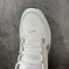 Nike VOMERO 18 GTX 耐克 舒适减震防滑 低帮跑步鞋正确组合大底 正确真正gtx防水鞋面 Nike VOMERO 18 GTX 耐克 舒适减震防滑 低帮跑步鞋正确组合大底 正确真正gtx防水鞋面
