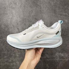 Nike VOMERO 18 GTX 耐克 舒适减震防滑 低帮跑步鞋正确组合大底 正确真正gtx防水鞋面 Nike VOMERO 18 GTX 耐克 舒适减震防滑 低帮跑步鞋正确组合大底 正确真正gtx防水鞋面