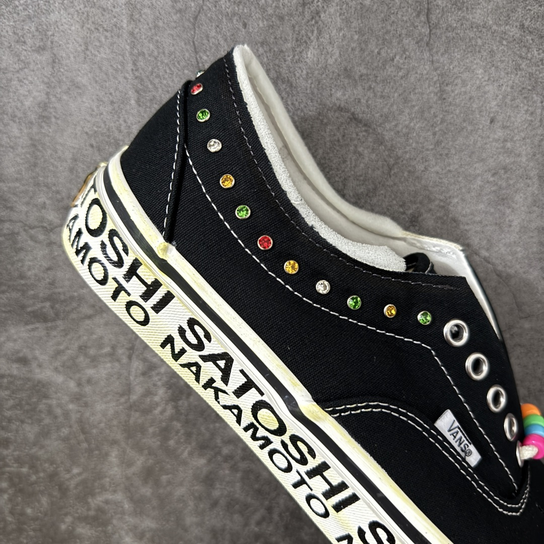 Vans × Satoshi Nakamoto Era 95 Lucky Charms联名板鞋，是Van
