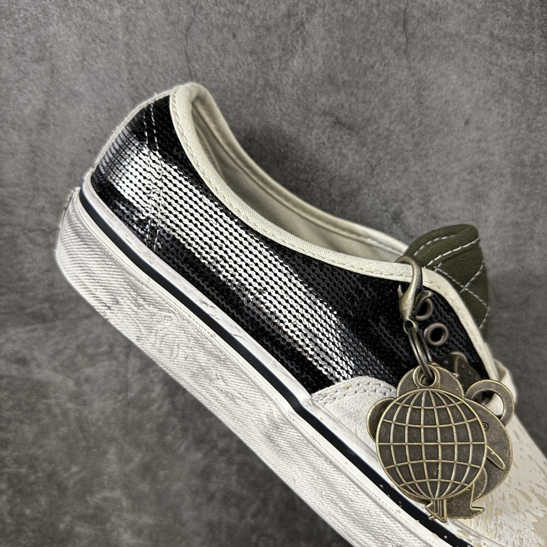 Vans Premium LX Authentic 44“Charms” 复古亮片做旧泼墨鞋身麂皮拼接渐