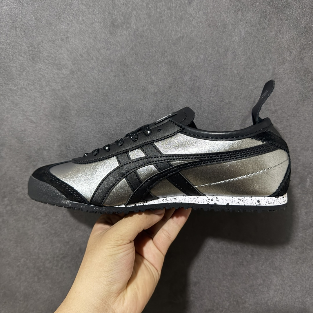 图片[2]-【公司级】Onitsuka Tiger鬼塚虎 Mexico 66 舒适百搭 经典复古 耐磨透气 低帮 休闲 跑步鞋 男女同款 鬼冢虎经典复古休闲鞋，复古鞋型永不过时。皮革拼翻毛皮鞋面质感出众，标志性撞色虎爪条纹极具辨识度，生胶大底轻便防滑。百搭低帮版型，轻松驾驭各类日常穿搭，是复古风穿搭不可缺少的单品。 货号：1183C102-002 尺码：36 37 37.5 38 39 39.5 40 40.5 41 42 42.5 43.5 44 45-选品中心