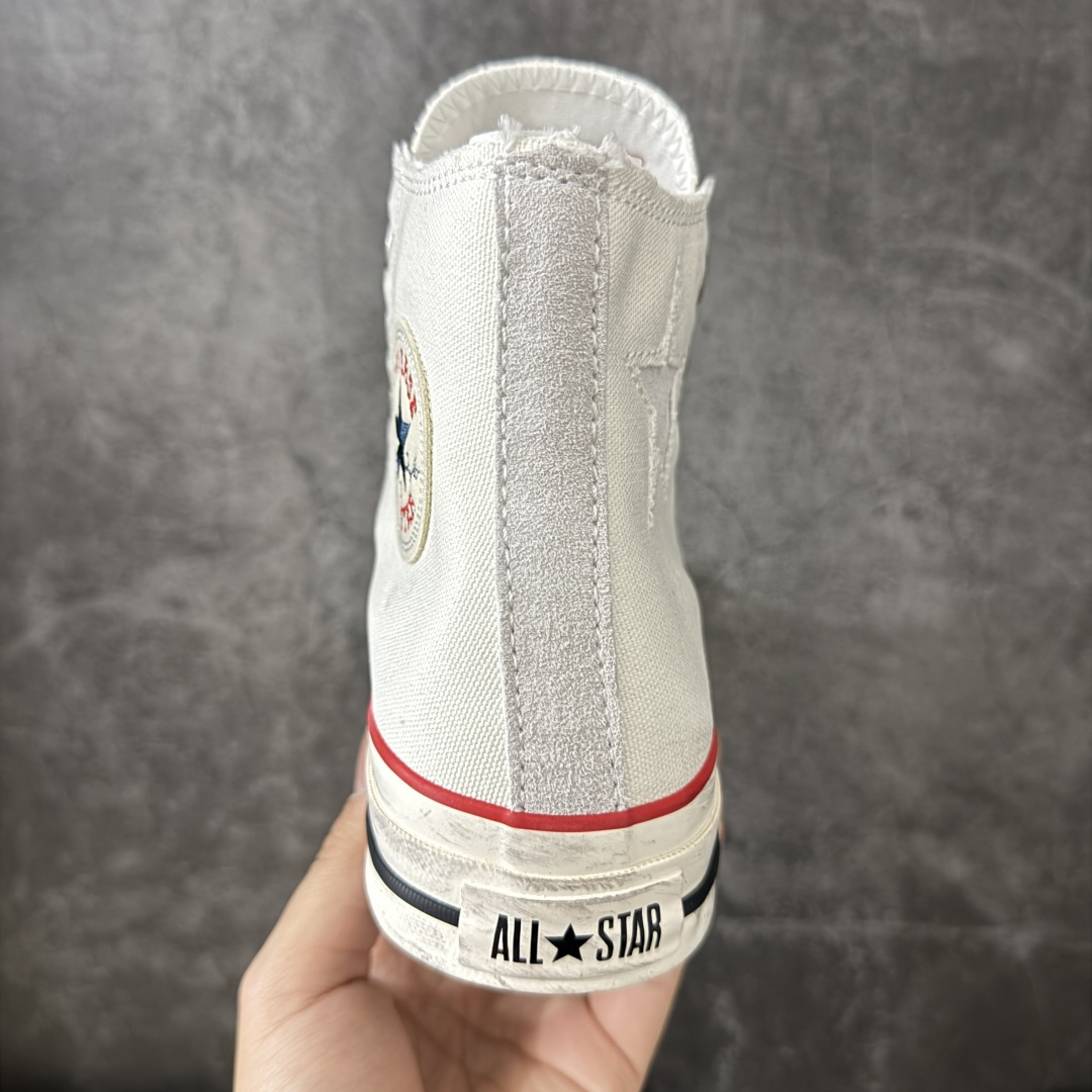 图片[4]-【公司级】Madhappy x Converse Chuck 70 联名 匡威官方 舒适贴合高帮男女同款帆布鞋 Converse 携手洛杉矶服饰品牌Madhappy，将其加州式乐观主义精神与经典设计相结合，推出三款独特配色 Chuck 70 限定联名鞋款。 鞋款采用水洗重磅帆布、做旧包边与翻毛皮后跟构成主要结构层次，并在鞋外侧加入 Madhappy 标志性的麂皮星形标识，鞋舌以编织标签强化品牌识别，内侧搭配毛毡圆标形成对照关系。黑、白与蓝灰三款中性配色覆盖多场景穿着需求，在复古形态上延展更多材料感受。 货号：A19147C 黑色 货号：A19149C 白色 货号：A19148C 灰蓝 尺码：35 36 36.5 37 37.5 38 39 39.5 40 41 41.5 42 42.5 43 44-选品中心