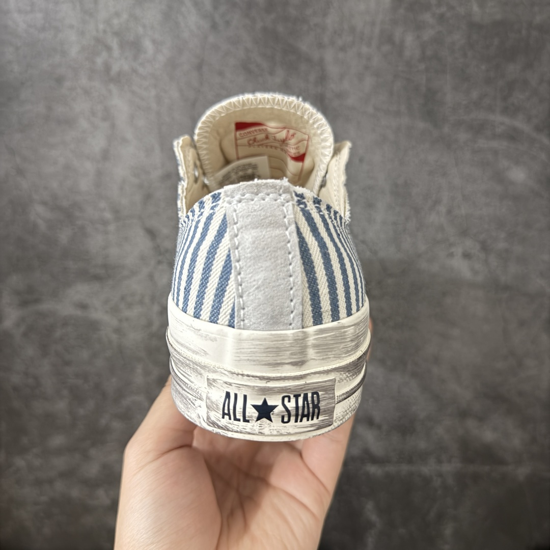 图片[4]-【公司级】Madhappy x Converse 1970s 联名 匡威官方 复古休闲做旧帆布鞋 Converse 携手洛杉矶服饰品牌Madhappy，将其加州式乐观主义精神与经典设计相结合，推出三款独特配色 Chuck 70 限定联名鞋款。 鞋款采用水洗重磅帆布、做旧包边与翻毛皮后跟构成主要结构层次，并在鞋外侧加入 Madhappy 标志性的麂皮星形标识，鞋舌以编织标签强化品牌识别，内侧搭配毛毡圆标形成对照关系。几款配色覆盖多场景穿着需求，在复古形态上延展更多材料感受。 货号：A20368C 条纹 尺码：35 36 36.5 37 37.5 38 39 39.5 40 41 41.5 42 42.5 43 44-选品中心