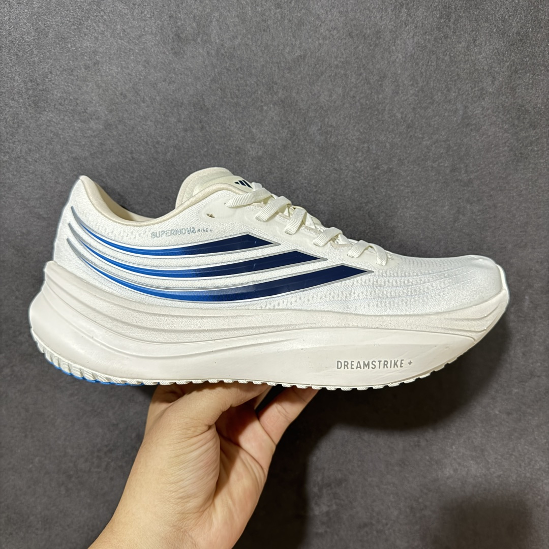 【公司级】ADIDAS SUPERNOVA RISE 4M 防滑耐磨舒适跑步鞋 采用Dreamstrike+中底，力求为触地添舒适。搭配实穿Adiwear外底，助你扎实踩地、从容迈步。• 常规版型• 系带设计• 三明治网眼鞋面• Support Rods系统• Dreamstrike+中底• Adiwear外底。 货号：LB0183 尺码：40-45-选品中心