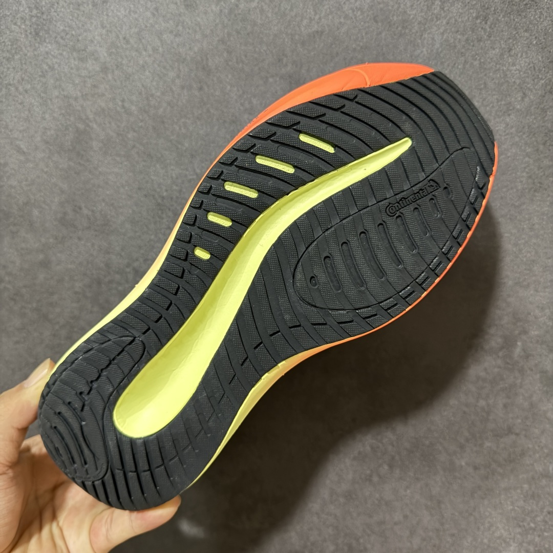 图片[9]-【公司级】ADIDAS SUPERNOVA RISE 4M 防滑耐磨舒适跑步鞋 采用Dreamstrike+中底，力求为触地添舒适。搭配实穿Adiwear外底，助你扎实踩地、从容迈步。• 常规版型• 系带设计• 三明治网眼鞋面• Support Rods系统• Dreamstrike+中底• Adiwear外底。 货号：KZ8921 尺码：40-45-选品中心