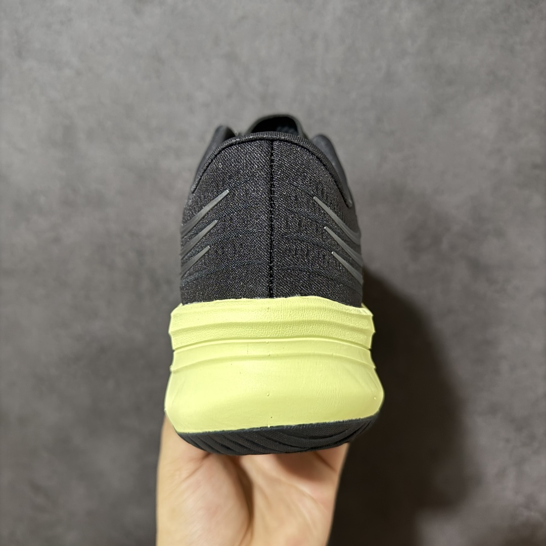 图片[4]-【公司级】ADIDAS SUPERNOVA RISE 4M 防滑耐磨舒适跑步鞋 采用Dreamstrike+中底，力求为触地添舒适。搭配实穿Adiwear外底，助你扎实踩地、从容迈步。• 常规版型• 系带设计• 三明治网眼鞋面• Support Rods系统• Dreamstrike+中底• Adiwear外底。 货号：KZ8921 尺码：40-45-选品中心