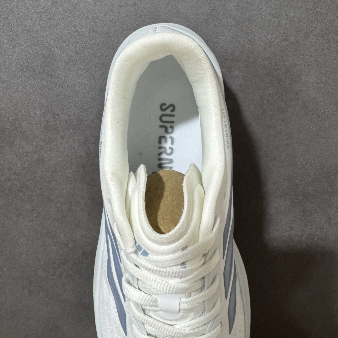 图片[6]-【公司级】ADIDAS SUPERNOVA RISE 4M 防滑耐磨舒适跑步鞋 采用Dreamstrike+中底，力求为触地添舒适。搭配实穿Adiwear外底，助你扎实踩地、从容迈步。• 常规版型• 系带设计• 三明治网眼鞋面• Support Rods系统• Dreamstrike+中底• Adiwear外底。 货号：LB0181 尺码：40-45-选品中心