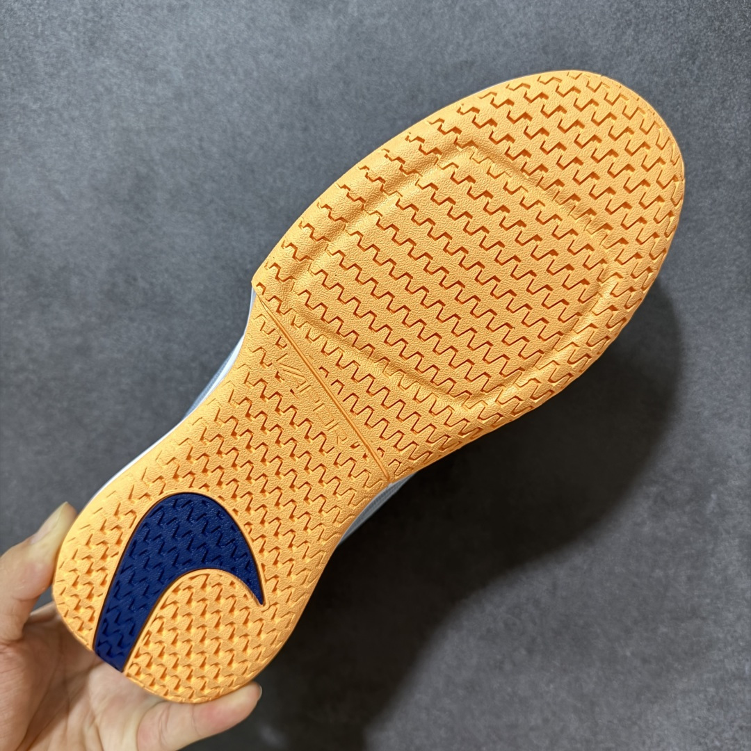 图片[9]-【公司级】Nike W Zoom Vapor Pro 3 HC 亮橙银标专业硬地网球运动鞋 通体高密锁纱耐磨工程网布，立体编织结构抗撕裂抗拉伸，细密网孔快速排汗，长时间对抗训练不闷脚；金属银反光 Swoosh 标识，亮眼荧光橙整鞋配色，视觉冲击力强。 内置 Zoom 气垫分层中底，前后掌均衡缓震回弹，侧边加宽稳定支撑块，网球急停、横向滑步有效防崴脚，减轻膝盖与足底冲击；加厚海绵鞋领 + 一体式弹力鞋舌，牢牢锁定脚踝不晃脚。 硬地专用分段人字深纹橡胶外底，加厚耐磨橡胶层，适配塑胶硬地球场，防滑抓地不易侧滑；鞋头加固防撞包边，对抗磕碰不变形，配套橙色 NIKE 原厂鞋盒，全套标签细节完整还原。 高活力荧光橙配色，适配网球训练、羽毛球、健身慢跑、日常通勤，男女同款专业赛场多功能训练运动鞋。 货号：FZ2161-400 尺码：36-45-选品中心