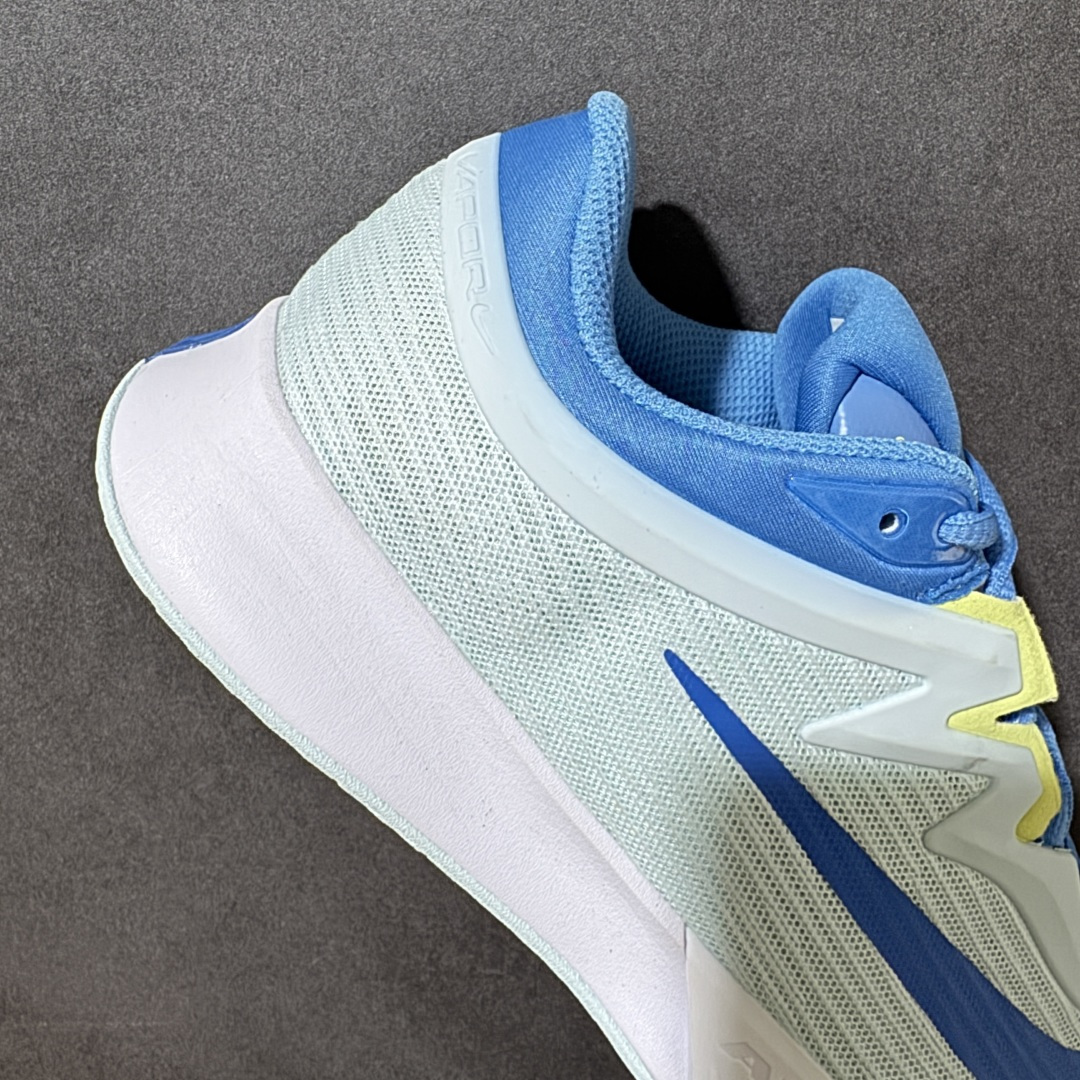 图片[7]-【公司级】Nike W Zoom Vapor Pro 3 HC 亮橙银标专业硬地网球运动鞋 通体高密锁纱耐磨工程网布，立体编织结构抗撕裂抗拉伸，细密网孔快速排汗，长时间对抗训练不闷脚；金属银反光 Swoosh 标识，亮眼荧光橙整鞋配色，视觉冲击力强。 内置 Zoom 气垫分层中底，前后掌均衡缓震回弹，侧边加宽稳定支撑块，网球急停、横向滑步有效防崴脚，减轻膝盖与足底冲击；加厚海绵鞋领 + 一体式弹力鞋舌，牢牢锁定脚踝不晃脚。 硬地专用分段人字深纹橡胶外底，加厚耐磨橡胶层，适配塑胶硬地球场，防滑抓地不易侧滑；鞋头加固防撞包边，对抗磕碰不变形，配套橙色 NIKE 原厂鞋盒，全套标签细节完整还原。 高活力荧光橙配色，适配网球训练、羽毛球、健身慢跑、日常通勤，男女同款专业赛场多功能训练运动鞋。 货号：FZ2158-400 尺码：36-45-选品中心