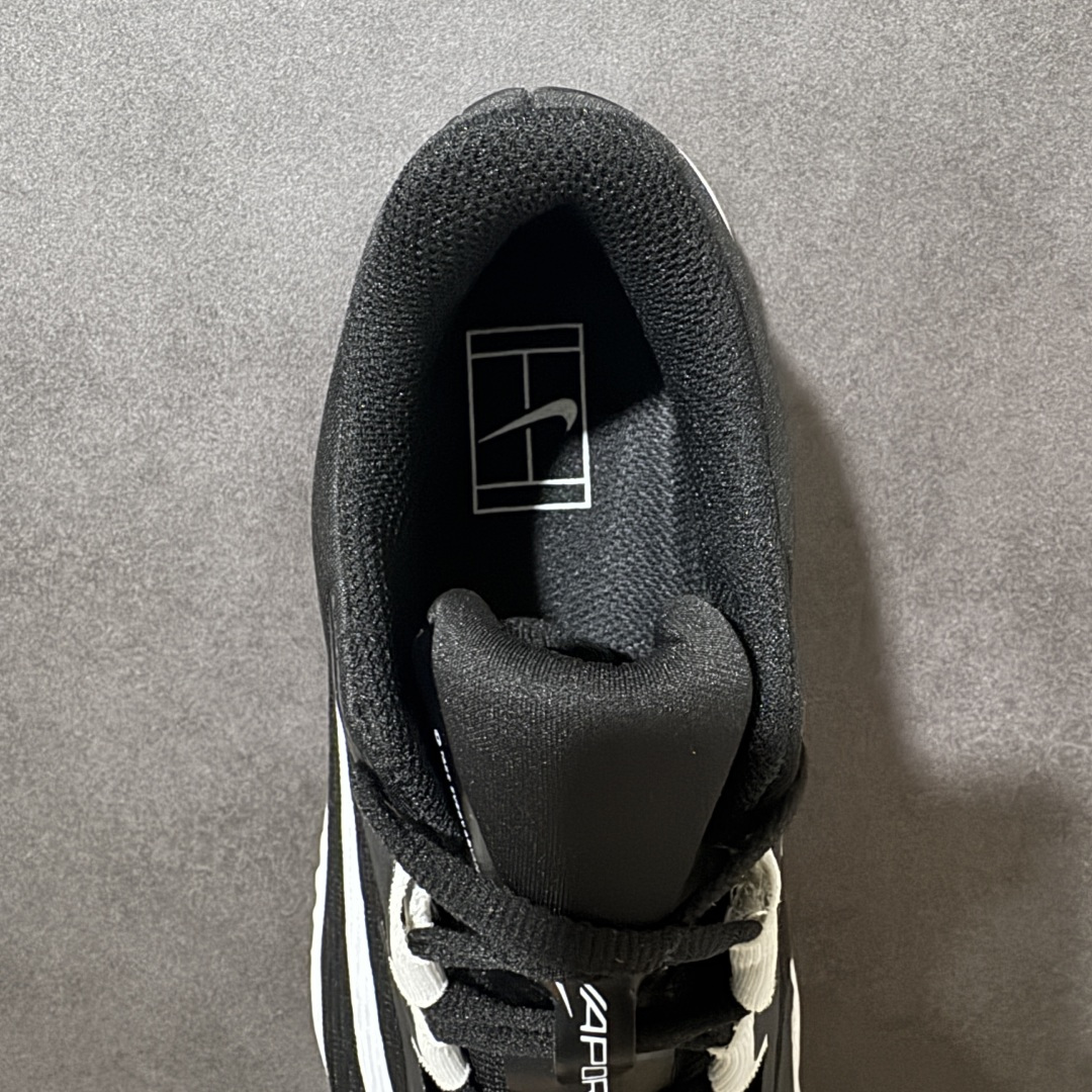 图片[6]-【公司级】Nike W Zoom Vapor Pro 3 HC 亮橙银标专业硬地网球运动鞋 通体高密锁纱耐磨工程网布，立体编织结构抗撕裂抗拉伸，细密网孔快速排汗，长时间对抗训练不闷脚；金属银反光 Swoosh 标识，亮眼荧光橙整鞋配色，视觉冲击力强。 内置 Zoom 气垫分层中底，前后掌均衡缓震回弹，侧边加宽稳定支撑块，网球急停、横向滑步有效防崴脚，减轻膝盖与足底冲击；加厚海绵鞋领 + 一体式弹力鞋舌，牢牢锁定脚踝不晃脚。 硬地专用分段人字深纹橡胶外底，加厚耐磨橡胶层，适配塑胶硬地球场，防滑抓地不易侧滑；鞋头加固防撞包边，对抗磕碰不变形，配套橙色 NIKE 原厂鞋盒，全套标签细节完整还原。 高活力荧光橙配色，适配网球训练、羽毛球、健身慢跑、日常通勤，男女同款专业赛场多功能训练运动鞋。 货号：FZ2161-002 尺码：36-45-选品中心