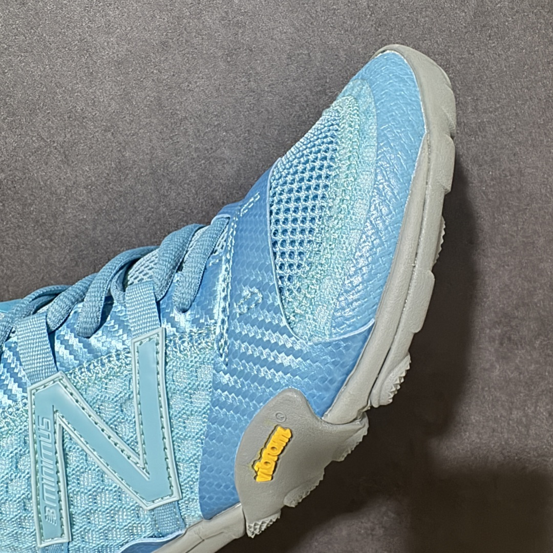图片[8]-【公司级】新百伦Issey Miyake X New Balance MT10o联名款 NEW BALANCENB MT10O 柔软舒适防滑耐磨 低帮 越野跑步鞋 这次的联名把薄底风带回来，很符合Issey Miyake的调性，简约大气配合它家的褶皱裤，是那个味道了。鞋面采用合成绒面革打造，搭配尼龙弹性带和格纹缝线，最后以同色系的Vibram 大底收尾，颜值简约耐看。 货号： MT10O3IF 尺码：36 37 37.5 38 38.5 39.5 40 40.5 41.5 42 42.5 43 44 45-选品中心