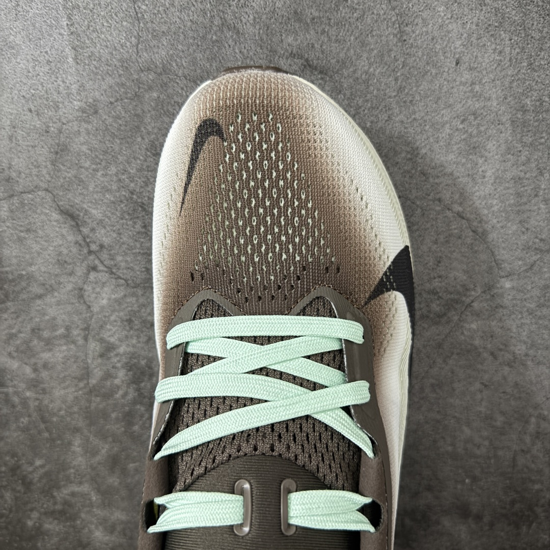 图片[5]-【RS纯原】Nike Air Zoom Pegasus 42 登月42代超级飞马系列马拉松跑步鞋 IW2349-001 平台专供 充正品质 原材料打造 中底搭载前Zoom+全掌React配置 全部原鞋开发打造 所有细节全部同步原版 全新一代拥有 Zoom Air 一如既往的稳定感和流畅感 鞋面采用工程网眼设计 为特定高热区域营造出色透气性 进一步增加鞋面的穿孔数量 让足部能够快速散热 中足搭配 Flywire 飞线 在高速运动时营造舒适稳定的贴合感 内置Zoon气垫加持 动力十足！ 尺码： 39-46-选品中心