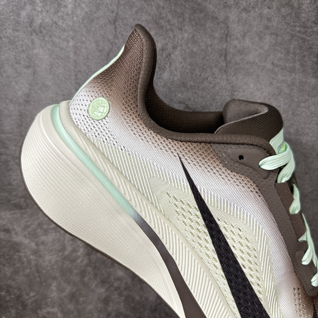 图片[7]-【RS纯原】Nike Air Zoom Pegasus 42 登月42代超级飞马系列马拉松跑步鞋 IW2349-001 平台专供 充正品质 原材料打造 中底搭载前Zoom+全掌React配置 全部原鞋开发打造 所有细节全部同步原版 全新一代拥有 Zoom Air 一如既往的稳定感和流畅感 鞋面采用工程网眼设计 为特定高热区域营造出色透气性 进一步增加鞋面的穿孔数量 让足部能够快速散热 中足搭配 Flywire 飞线 在高速运动时营造舒适稳定的贴合感 内置Zoon气垫加持 动力十足！ 尺码： 39-46-选品中心
